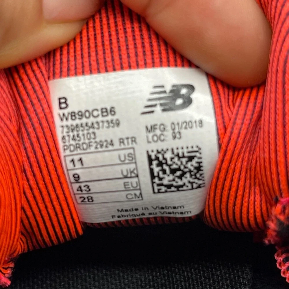 New Balance 890 v6 Pink Black Silver Women‎ Sz 11 Running Shoes Sneakers W890CB6